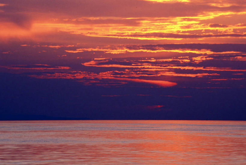 无人,横图,室外,白天,正面,旅游,度假,湖,湖泊,美景,日落,水,德国,欧洲,湖面,景观,水流,水面,水平线,晚霞,霞光,落日,辽阔,海平线,娱乐,天空,自然,黄昏,湖水,天,享受,休闲,广阔,景色,彩霞,放松,一望无际,西欧,自然风光,德意志联邦共和国,巴登.符腾堡,巴登.符腾堡州,巴符州,无边无际,一马平川,夕照,薄暮,博登湖,夕阳,彩图,傍晚,康斯坦茨,水天相接,水天一线,斜阳