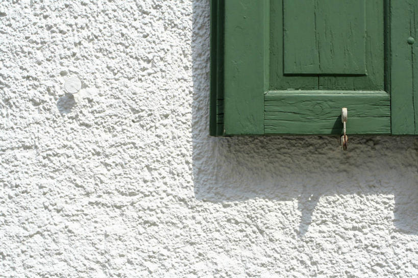 无人,横图,室外,特写,白天,正面,度假,美景,窗户,城市风光,城市,欧洲,克罗地亚,阴影,光线,影子,百叶窗,墙,景观,娱乐,墙壁,墙面,绿色,阳光,享受,休闲,景色,放松,首府,克罗地亚共和国,斯普利特,斯普利特.达尔马提亚县,彩图