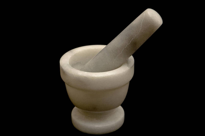 无人,横图,俯视,室内,特写,白天,静物,阴影,黑色背景,反射,影子,大理石,器皿,摄影,影棚,研磨,臼杵,研杵,研钵,大理石制品,臼,彩图,高角度拍摄,影棚拍摄,拍摄
