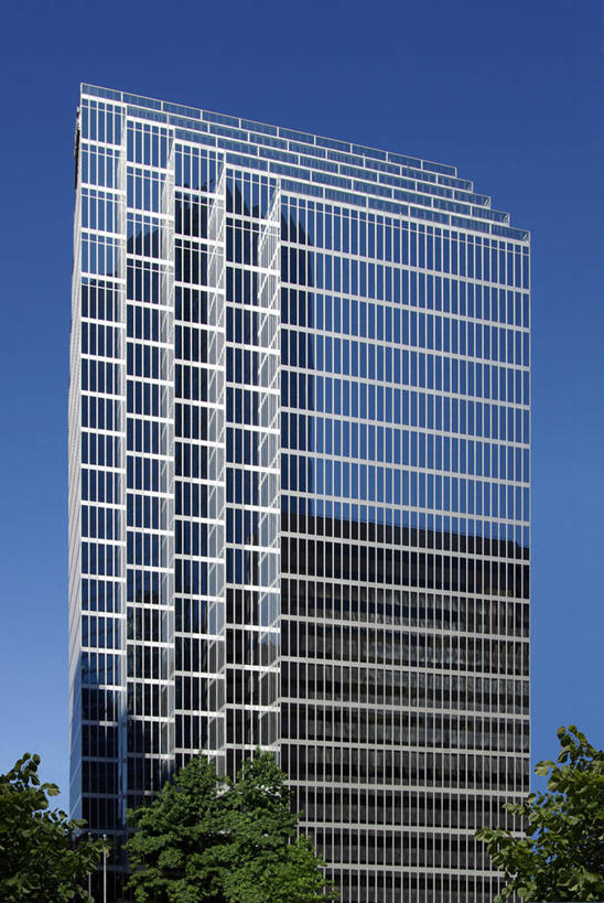 无人,高楼大厦,竖图,室外,白天,正面,度假,美景,植物,城市风光,城市,大厦,建筑,摩天大楼,加拿大,阴影,光线,影子,景观,娱乐,树,树木,蓝色,绿色,蓝天,天空,阳光,自然,天,享受,休闲,景色,放松,生长,晴朗,成长,北美,北美洲,美洲,万里无云,北亚美利加洲,亚美利加洲,卑诗省,不列颠哥伦比亚,不列颠哥伦比亚省,温哥华,晴空,晴空万里,彩图,大楼,高层建筑,高楼,摩天楼,卑斯省