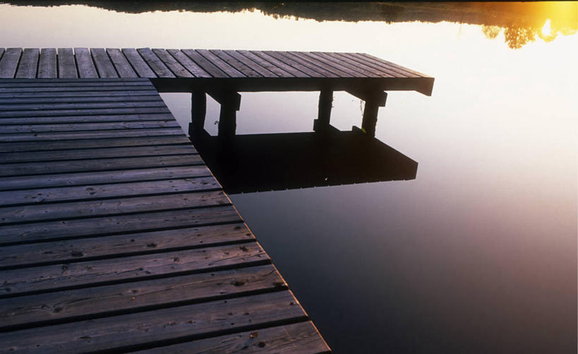 无人,码头,横图,俯视,室外,白天,旅游,度假,湖,湖泊,美景,日落,水,港口,奥地利,欧洲,波纹,木板,湖面,景观,水流,水面,晚霞,霞光,落日,桥,木桥,涟漪,娱乐,栈桥,倒影,水纹,自然,黄昏,波浪,湖水,享受,休闲,景色,彩霞,放松,人行桥,木板桥,倒映,自然风光,中欧,水晕,奥地利共和国,夕照,反照,薄暮,布尔根兰,布尔根兰州,夕阳,彩图,高角度拍摄,傍晚,摆渡口,埠头,渡口,渡头,港湾,海港,货运码头,口岸,商港,居辛县,劳赫瓦特,斜阳