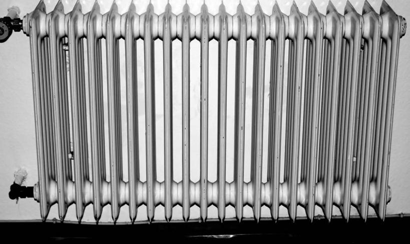 无人,横图,黑白,室内,特写,白天,正面,静物,阴影,反射,影子,墙,墙壁,墙面,散热,CPU散热器,热管散热器,散热器