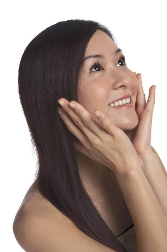 东方人,脸,头,脸颊,脖子,手,头发,一个人,笑,微笑,露齿笑,竖图,室内,特写,白天,白色背景,侧面,亚洲,双手,仅一个年轻女性,仅一个女性,仅一个人,撑,服装,托腮,注视,黄种人,肩膀,衣服,黑色,抹胸,观察,看,托,手部,摄影,服饰,影棚,观看,察看,毛发,衣着,穿着,关注,托下巴,衣饰,双手托腮,年轻女性,女人,女性,亚洲人,头部,长发,直发,脖,颈,颈部,脸部,脸蛋,面部,半身,彩图,影棚拍摄,拍摄