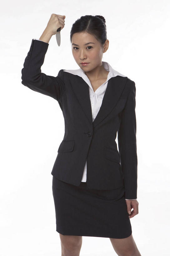 东方人,一个人,商务人士,商务女性,站,举,竖图,室内,白天,白色背景,正面,金属制品,亚洲,仅一个年轻女性,仅一个女性,仅一个人,握,套装,金属,工具,刀具,拿,拿着,注视,黄种人,手叉腰,刀,叉腰,观察,看,托,站着,握着,摄影,影棚,小刀,观看,察看,关注,商务装,工薪阶层,单手叉腰,年轻女性,女人,女性,亚洲人,白领,上班族,举起,举手,举着,向上举,向上伸,向上托,站立,半身,彩图,影棚拍摄,拍摄