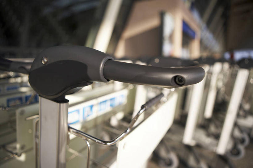 无人,机场,横图,室内,特写,白天,正面,飞机场,静物,上海,中国,亚洲,阴影,朦胧,模糊,反射,影子,车,手推车,交通工具,行李车,申,载具,东亚,上海市,中华人民共和国,沪,华东地区,航空站,空港,彩图,机场行李车