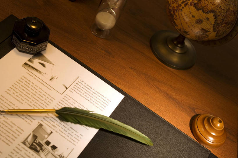 无人,横图,俯视,室内,特写,白天,仪器,海洋,桌子,静物,地图,网格,笔,材料,档案,地球仪,罐子,墨水,文件,线条,纸,世界地图,地球,陆地,办公用品,全球,书桌,玻璃制品,球,文具,玻璃瓶,经纬线,课桌,模型,瓶子,手稿,学习用品,资料,球体,地理,国家,墨,羽毛笔,墨水瓶,墨汁,文具用品,证明,大陆,世界,文房四宝,文档,纬线,版图,经线,经纬仪,地理学,彩图,高角度拍摄,大洋,大洲