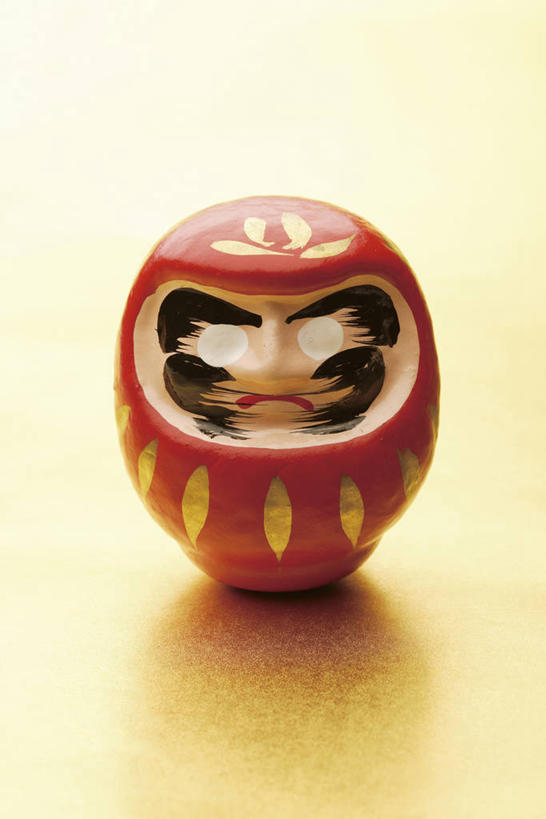 无人,竖图,俯视,室内,特写,白天,静物,阴影,黄色背景,反射,娃娃,影子,祝福,文化,传统,一个,祈祷,祈福,健康,许愿,摄影,影棚,单个,纪念,祈求,吉祥,好运,平安,彩图,高角度拍摄,影棚拍摄,拍摄,达摩吉祥娃娃