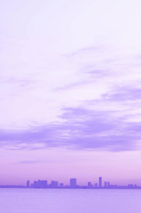 无人,高楼大厦,竖图,全景,室外,白天,正面,度假,神秘,海浪,海洋,美景,日落,天际线,城市风光,标志建筑,城市,大厦,地标,建筑,摩天大楼,神奈川,日本,亚洲,景观,浪花,晚霞,霞光,云,云朵,落日,建筑群,横滨,横滨市,神奈川县,云彩,娱乐,建设,紫色,白云,海水,黄昏,享受,休闲,景色,彩霞,放松,优美,庄重,高贵,消极,海景,东亚,本州,首府,关东地方,本州岛,日本国,冷色,夕照,薄暮,孤寂,大海,风浪,海,海水的波动,近岸浪,涌浪,夕阳,彩图,傍晚,大楼,高层建筑,高楼,摩天楼,斜阳,奢华