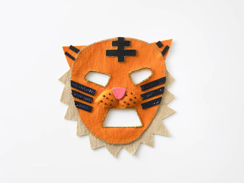 头,无人,横图,俯视,室内,特写,白天,白色背景,哺乳动物,虎,野生动物,静物,面具,动物,摄影,影棚,凶猛,残暴,凶残,头部,老虎,半身,彩图,高角度拍摄,影棚拍摄,拍摄