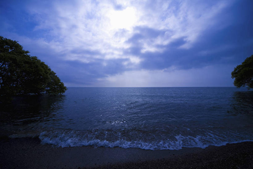 无人,横图,室外,白天,正面,旅游,度假,湖,湖泊,美景,日落,树林,水,植物,日本,亚洲,波纹,湖面,景观,水流,水面,晚霞,霞光,落日,涟漪,娱乐,树,树木,绿色,倒影,水纹,自然,黄昏,波浪,湖水,享受,休闲,景色,彩霞,放松,生长,成长,倒映,自然风光,东亚,本州,本州岛,日本国,近畿地方,近畿,滋贺,滋贺县,琵琶湖,水晕,夕照,反照,薄暮,夕阳,彩图,傍晚,高岛市,斜阳