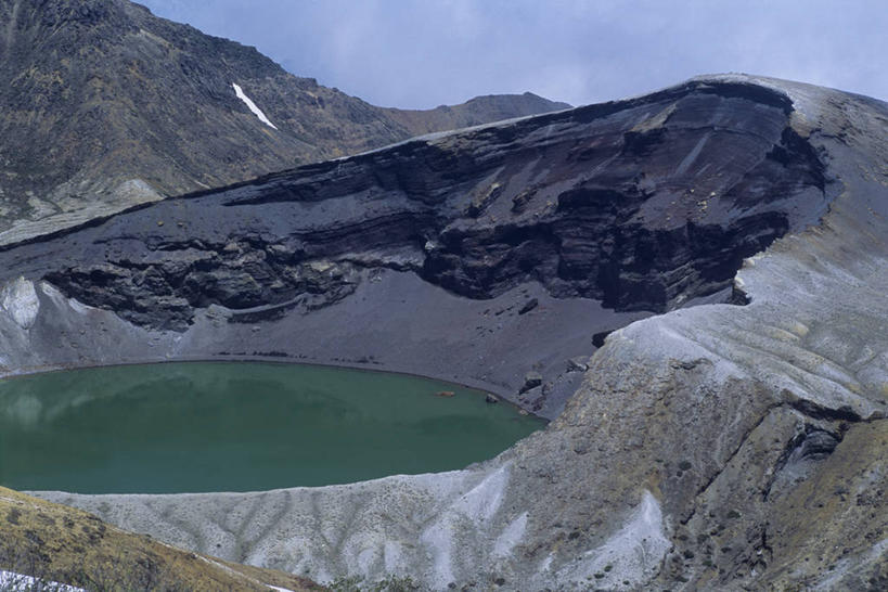 无人,横图,俯视,室外,白天,旅游,度假,火山,石头,美景,日本,亚洲,阴影,光线,石子,影子,池塘,景观,水池,娱乐,蓝色,蓝天,天空,阳光,自然,天,享受,休闲,景色,放松,晴朗,自然风光,火山岩,东亚,本州,万里无云,本州岛,日本国,宫城,宫城县,东北地方,玄武岩,活火山,石块,岩石,晴空,晴空万里,彩图,高角度拍摄