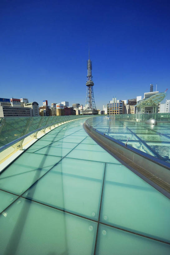 无人,家,高楼大厦,广场,竖图,室外,白天,正面,度假,美景,城市风光,标志建筑,城市,大厦,地标,建筑,摩天大楼,爱知县,名古屋,日本,亚洲,阴影,光线,影子,房屋,屋子,景观,公寓,娱乐,建设,洋房,楼房,住宅,蓝色,蓝天,天空,阳光,天,享受,休闲,景色,放松,晴朗,东亚,本州,万里无云,本州岛,日本国,中部地方,爱知,县厅,久屋大通公园,名古屋市,名古屋电视塔,晴空,晴空万里,彩图,房子,大楼,高层建筑,高楼,摩天楼