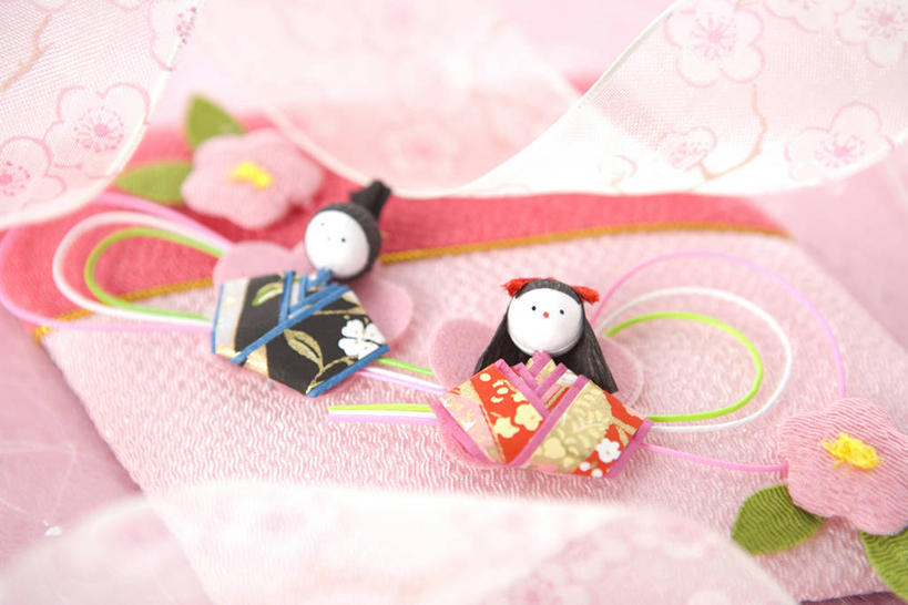 无人,横图,俯视,室内,特写,白天,游戏,玩具,叶子,阴影,节日,朦胧,模糊,庆祝,日本文化,装饰,盛开,反射,人偶,影子,绿叶,玩,花蕾,文化,娱乐,花,花瓣,花朵,鲜花,花苞,花蕊,庆典,休闲,嫩叶,益智,摄影,影棚,活动,纪念,华丽,修饰,点缀,发泄,消遣,智力,宣泄,衬托,美观,雅致,雅观,女儿节,叶,叶片,玩耍,嬉戏,彩图,高角度拍摄,影棚拍摄,拍摄,雏祭,上巳,雏人偶