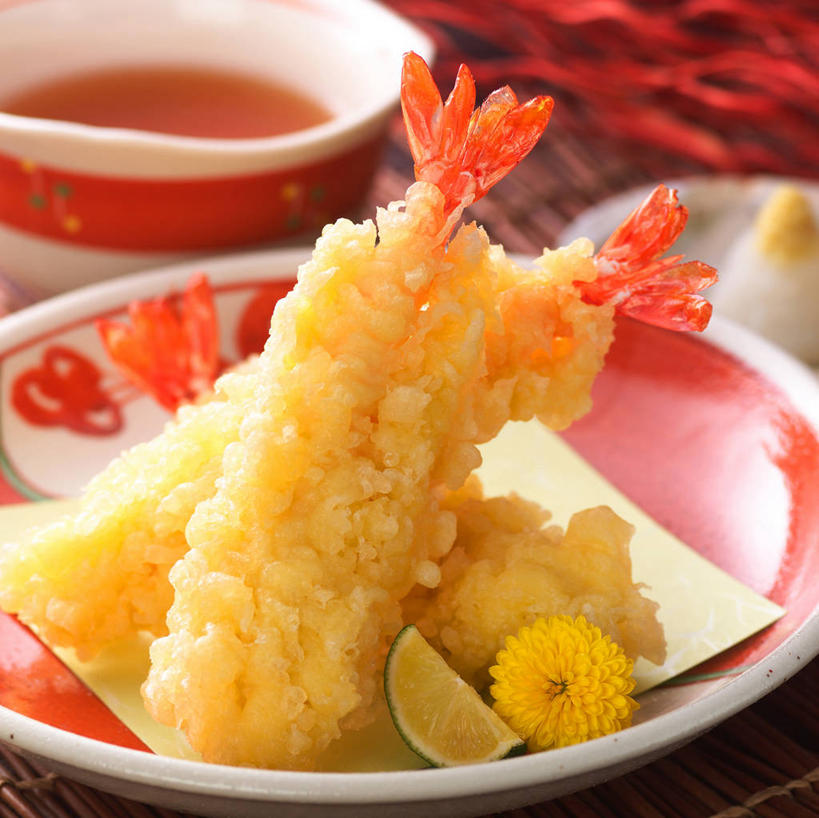 无人,横图,俯视,室内,特写,白天,烹饪,餐桌,桌子,蔬菜,阴影,朦胧,模糊,新鲜,反射,影子,陶瓷,调料,酱料,酱汁,肉,天妇罗,佐料,日本料理,料理,食品,陶瓷制品,调味品,调味料,酱,菜肴,美食,肉类,食物,容器,碗,日式料理,日式,佳肴,有机食品,绿色食品,餐台,储藏,虾肉,储存,肉食,酸橙,代代,天麸罗,海鲜天妇罗,橙子,橙,彩图,高角度拍摄,贮存