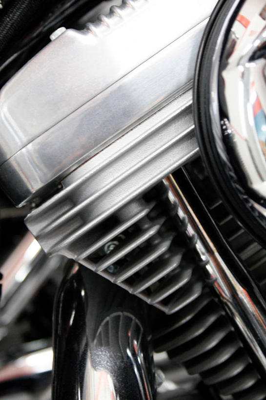 无人,竖图,室内,特写,白天,正面,纯洁,机器,静物,金属制品,阴影,反射,金属,影子,银色,一个,发动机,机械,信仰,单个,马达,高贵,雅致,电动机,彩图,电动马达