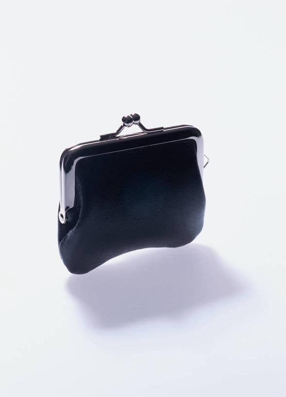 无人,竖图,室内,特写,白天,白色背景,正面,静物,阴影,反射,影子,一个,黑色,摄影,皮夹子,钱包,影棚,单个,零钱包,皮夹,彩图,影棚拍摄,拍摄