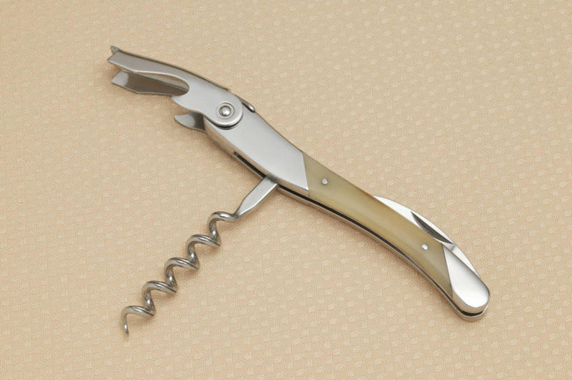 无人,横图,俯视,室内,特写,白天,静物,阴影,反射,开瓶器,影子,开瓶,一个,摄影,影棚,单个,开启,启瓶器,瓶启,红酒酒启,红酒开瓶器,红酒启瓶器,酒刀,酒开,酒起,葡萄酒开酒器,葡萄酒开瓶器,彩图,高角度拍摄,影棚拍摄,拍摄,酒具