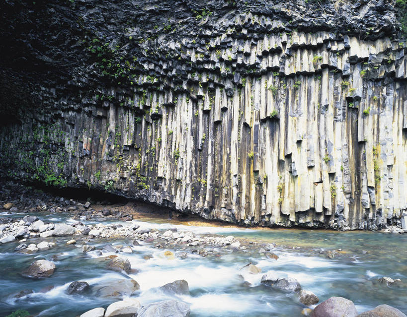 无人,横图,室外,白天,正面,旅游,度假,河流,石头,美景,水,日本,亚洲,石子,洞,河水,景观,水流,娱乐,自然,享受,休闲,景色,放松,洞穴,自然风光,东亚,本州,穴,本州岛,日本国,岩手,岩手县,东北地方,石块,岩石,彩图