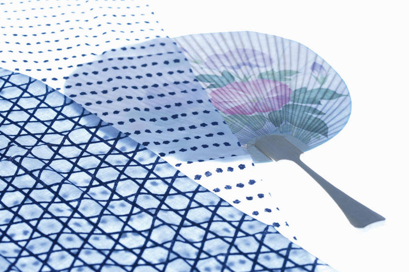 无人,横图,俯视,室内,特写,白天,白色背景,静物,一把,阴影,反射,纺织物,扇子,影子,清凉,凉爽,文化,毛巾,清洁,摄影,影棚,保暖,透气,防水,储水,耐磨,吸水,彩图,高角度拍摄,影棚拍摄,拍摄,和风扇,和风扇子,凉扇,传统文化