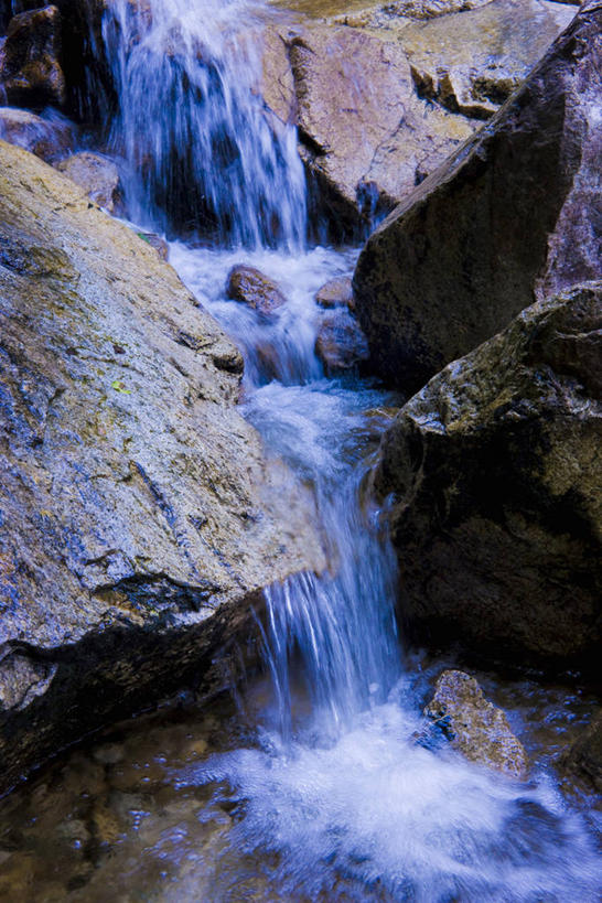 无人,竖图,俯视,室外,白天,长时间曝光,旅游,度假,河流,石头,美景,瀑布,水,日本,亚洲,飞溅,朦胧,模糊,溅,石子,液体,河水,景观,水滴,水流,娱乐,水珠,小溪,自然,溪水,享受,休闲,景色,放松,喷洒,自然风光,曝光,东亚,本州,本州岛,日本国,近畿地方,近畿,滋贺,滋贺县,县厅,大津市,跌水,石块,岩石,彩图,高角度拍摄,大津