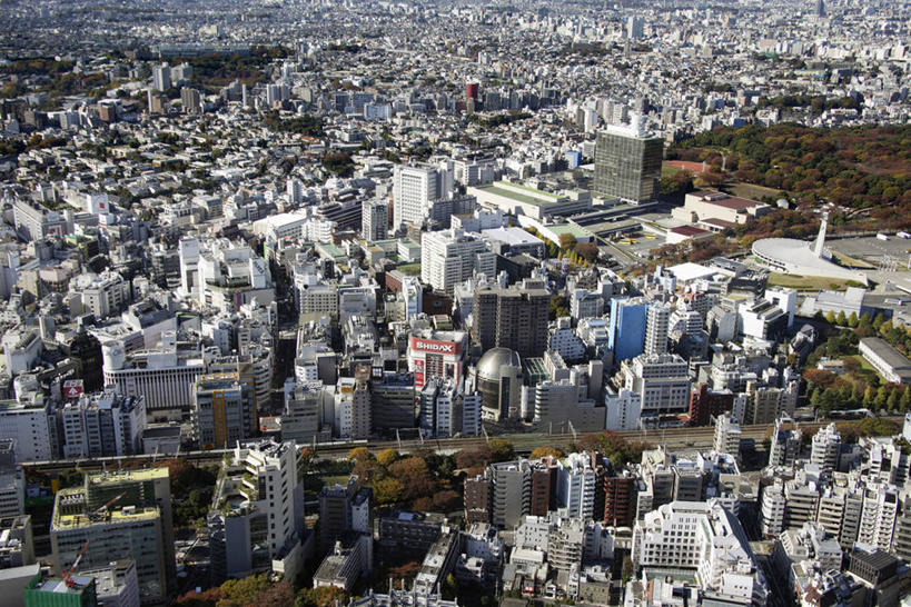 无人,公园,高楼大厦,横图,俯视,航拍,室外,白天,度假,美景,植物,城市风光,标志建筑,城市,大厦,道路,地标,建筑,路,摩天大楼,公路,东京,日本,亚洲,阴影,光线,影子,景观,建筑群,交通,娱乐,建设,树,树木,绿色,阳光,自然,享受,休闲,景色,放松,生长,成长,鸟瞰,东亚,本州,关东地方,本州岛,日本国,东京都,涩谷,涉谷,涩谷区,代代木公园,马路,彩图,高角度拍摄,大楼,高层建筑,高楼,摩天楼