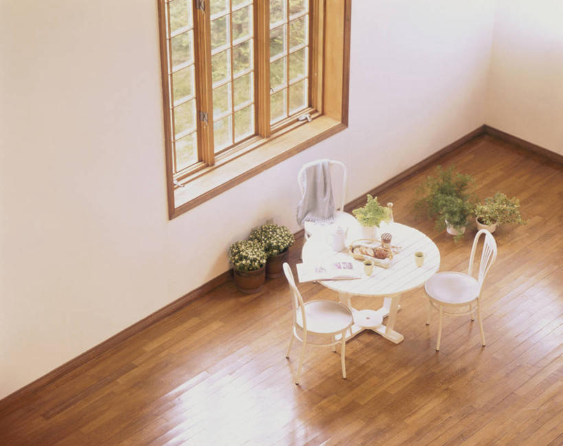 咖啡,无人,家,横图,俯视,室内,白天,幸福,植物,别墅,餐桌,窗户,家具,装修,桌子,建筑,杯子,椅子,欧式,阴影,装饰,反射,瓷器,盆栽,影子,房屋,墙,屋子,公寓,咖啡杯,盆景,陶瓷制品,豪华,娱乐,建设,现代,装潢,洋房,楼房,玻璃窗,墙壁,墙面,住宅,饮料,绿色,自然,室内装潢,享受,休闲,温馨,放松,乐趣,生长,成长,餐台,样板房,明亮,提神,舒适,家居装潢,瓷杯,醒脑,房屋设计,地中海风格,古典风格,简约风格,室内设计,宽敞,样板房装潢,软饮料,设计,彩图,高角度拍摄,房子