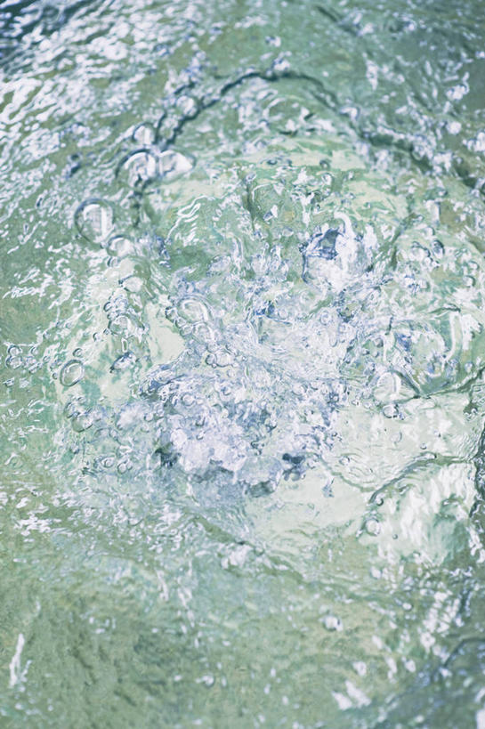 无人,竖图,俯视,室外,白天,河流,石头,美景,水,石子,河水,景观,水流,小溪,自然,溪水,景色,自然风光,石块,岩石,彩图,高角度拍摄