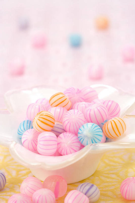 无人,竖图,俯视,室内,特写,白天,一堆,许多,阴影,堆叠,堆积,节日,朦胧,模糊,庆祝,反射,影子,食品,糖,糖果,甜点,甜品,软糖,很多,文化,食物,甜食,庆典,摄影,影棚,纪念,堆,女儿节,彩图,高角度拍摄,影棚拍摄,拍摄,雏祭,上巳