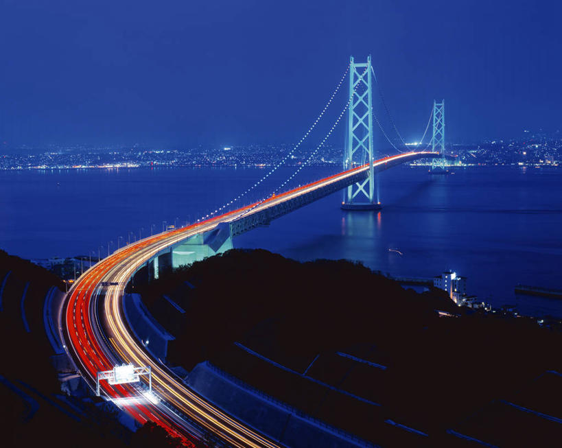 无人,横图,室外,夜晚,正面,长时间曝光,旅游,度假,海浪,海洋,标志建筑,大桥,道路,地标,建筑,路,桥梁,夜景,公路,汽车,日本,亚洲,阴影,光线,影子,浪花,斜拉桥,桥,灯光,分界线,停车线,交通,娱乐,建设,车,海水,交通工具,轿车,享受,休闲,旅游胜地,放松,车行道,车行道分界线,载具,标线,曝光,海景,东亚,车行线,本州,本州岛,日本国,近畿地方,近畿,兵库,兵库县,神户,神户市,神戸,县厅,神戸市,淡路岛,明石海峡,明石海峡大桥,斜张桥,大海,风浪,海,海水的波动,近岸浪,涌浪,马路,彩图