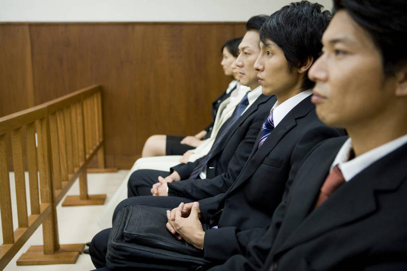 东方人,同事,商务人士,商务男性,商务女性,栏杆,坐,横图,室内,白天,侧面,衬衫,成功,合作,团队,集体,信心,亚洲,五个人,一排,阴影,套装,整齐,反射,影子,墙,法院,围栏,领带,许多人,注视,黄种人,队伍,护栏,墙壁,墙面,排列,观察,看,一群人,观看,察看,法庭,领导,象征,庄重,成就,队列,关注,商务装,身份,合伙,领袖,工薪阶层,陪审团,正式,地位,男人,男性,年轻女性,女人,女性,中年男性,亚洲人,白领,上班族,坐着,半身,彩图,衬衣