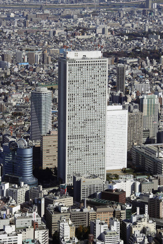 无人,高楼大厦,竖图,俯视,航拍,室外,白天,度假,美景,城市风光,标志建筑,城市,大厦,地标,建筑,摩天大楼,东京,日本,亚洲,阴影,光线,影子,景观,建筑群,娱乐,建设,阳光,享受,休闲,景色,放松,鸟瞰,东亚,本州,关东地方,本州岛,日本国,东京都,池袋,丰岛区,彩图,高角度拍摄,大楼,高层建筑,高楼,摩天楼