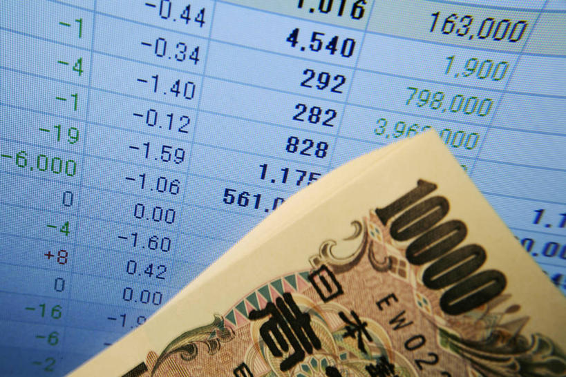 无人,横图,俯视,室内,特写,白天,钱,显示器,静物,阴影,反射,日文,标志,屏幕,钱币,数字,文字,影子,字符,标识,显示屏,钞票,金融,纸币,阿拉伯数字,经济,日元,流通,纸钞,贸易,输出设备,日语,货币,现金,彩图,高角度拍摄,日本银行券,日圆