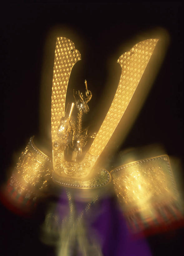 无人,竖图,室内,特写,白天,正面,安全,静物,帽子,阴影,黑色背景,朦胧,模糊,日本文化,反射,盔甲,头盔,影子,防护,文化,安全帽,摄影,影棚,保护,儿童节,保险,防御,铠甲,防具,防卫,平安,彩图,影棚拍摄,拍摄,甲胄