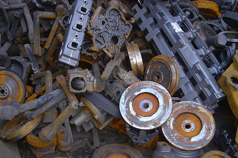 无人,横图,俯视,室外,特写,白天,静物,一堆,许多,废弃,堆叠,堆积,生锈,垃圾,很多,肮脏,堆,垃圾场,腐蚀,侵蚀,丢弃,邋遢,收集,龌龊,污秽,腐化,锈迹斑斑,彩图,高角度拍摄,全画面,全框架,全帧,报废汽车厂,报废汽车场,废旧汽车厂,废旧汽车场,汽车厂,汽车场,全画幅