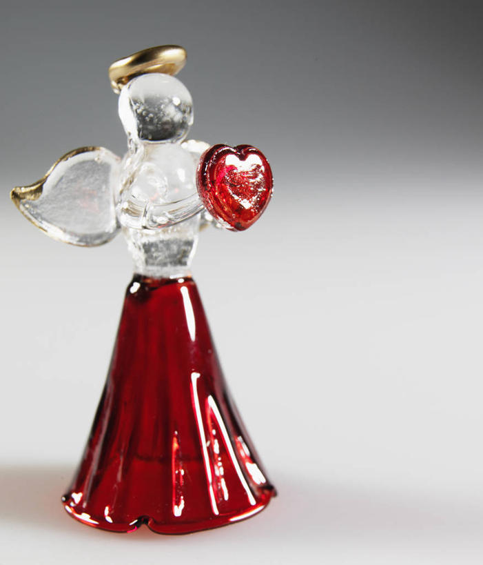 无人,竖图,室内,特写,白天,白色背景,正面,静物,工艺美术品,玻璃,天使,阴影,艺术,装饰,反射,翅膀,影子,艺术品,玻璃制品,工艺品,摄影,影棚,工艺,华丽,修饰,美术,点缀,神圣,善良,信徒,衬托,美观,雅致,雅观,使者,圣洁,彩图,影棚拍摄,拍摄