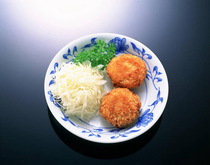 无人,横图,俯视,室内,特写,白天,餐桌,桌子,蔬菜,阴影,黑色背景,新鲜,反射,影子,陶瓷,大白菜,肉,油炸,食品,陶瓷制品,丸子,白菜,肉类,肉丸,食物,两个,一个,容器,碗,摄影,有机食品,绿色食品,影棚,单个,餐台,储藏,储存,肉食,结球白菜,胶菜,彩图,高角度拍摄,影棚拍摄,拍摄,黄芽白,贮存