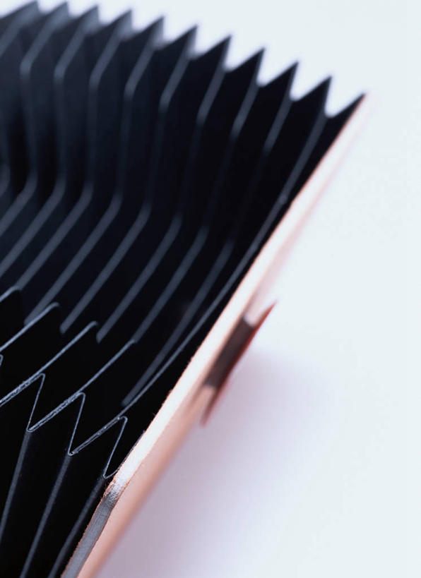 无人,竖图,俯视,室内,特写,白天,静物,阴影,反射,影子,一个,单个,文件架,资料架,文件框,文件盘,文件托盘,文件座,资料档,资料座,彩图,高角度拍摄