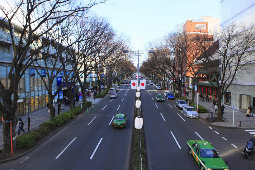 无人,家,横图,俯视,室外,白天,度假,美景,植物,城市风光,城市,道路,路,公路,出租车,汽车,旗帜,国旗,东京,日本,亚洲,阴影,光线,日本国旗,影子,房屋,屋子,景观,公寓,分界线,停车线,交通,娱乐,洋房,楼房,住宅,车,树,树木,蓝色,绿色,蓝天,天空,阳光,自然,交通工具,轿车,天,享受,休闲,景色,放松,生长,晴朗,成长,车行道,车行道分界线,载具,的士,标线,计程车,东亚,车行线,本州,万里无云,关东地方,本州岛,日本国,东京都,涩谷区,原宿,表参道,旗,晴空,晴空万里,马路,彩图,高角度拍摄,房子,日章旗