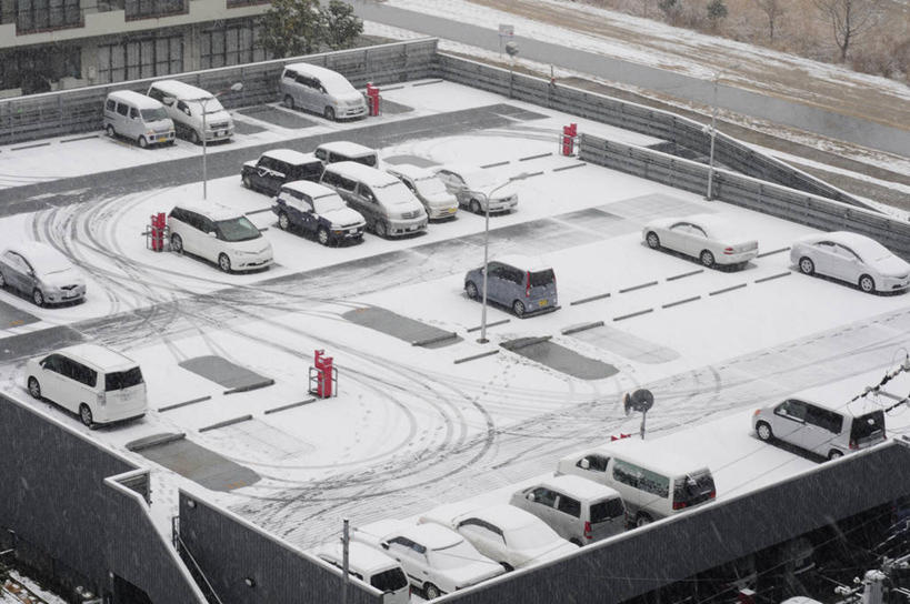 无人,停车场,横图,俯视,室外,白天,度假,美景,雪,大雪,城市风光,城市,道路,路,公路,汽车,日本,亚洲,许多,积雪,景观,雪景,冬季,冬天,交通,很多,娱乐,车,交通工具,轿车,享受,休闲,景色,放松,寒冷,载具,东亚,本州,本州岛,日本国,近畿地方,近畿,兵库,兵库县,严寒,马路,彩图,高角度拍摄,泊车场,西宫市
