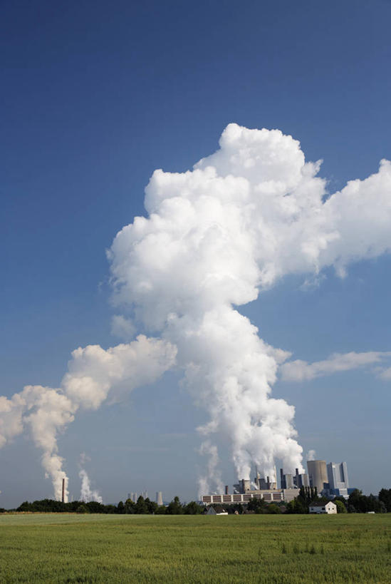 无人,工厂,农田,竖图,室外,白天,正面,度假,庄稼,农作物,美景,城市风光,城市,德国,欧洲,阴影,光线,影子,景观,娱乐,蓝色,蓝天,天空,阳光,天,享受,休闲,景色,放松,工业,晴朗,污染,废气,危害,西欧,有害,万里无云,德意志联邦共和国,环境污染,晴空,晴空万里,彩图,耕地,庄稼田,制造厂,大气污染,工业废气,工业污染,化学污染,污染物,有害气体,生产工厂