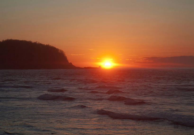 无人,横图,室外,白天,正面,旅游,度假,海浪,海洋,美景,日落,山,山脉,北海道,日本,亚洲,景观,浪花,山峰,水平线,晚霞,霞光,落日,辽阔,海平线,山峦,娱乐,自然,海水,黄昏,群山,享受,休闲,广阔,景色,彩霞,放松,一望无际,自然风光,海景,东亚,日本国,北海道地方,北海道岛,无边无际,一马平川,夕照,薄暮,大海,风浪,海,海水的波动,近岸浪,涌浪,夕阳,彩图,傍晚,鄂霍次克综合振兴局,斜里郡,斜里町,知床岬,水天相接,水天一线,斜阳,道东,网走支厅