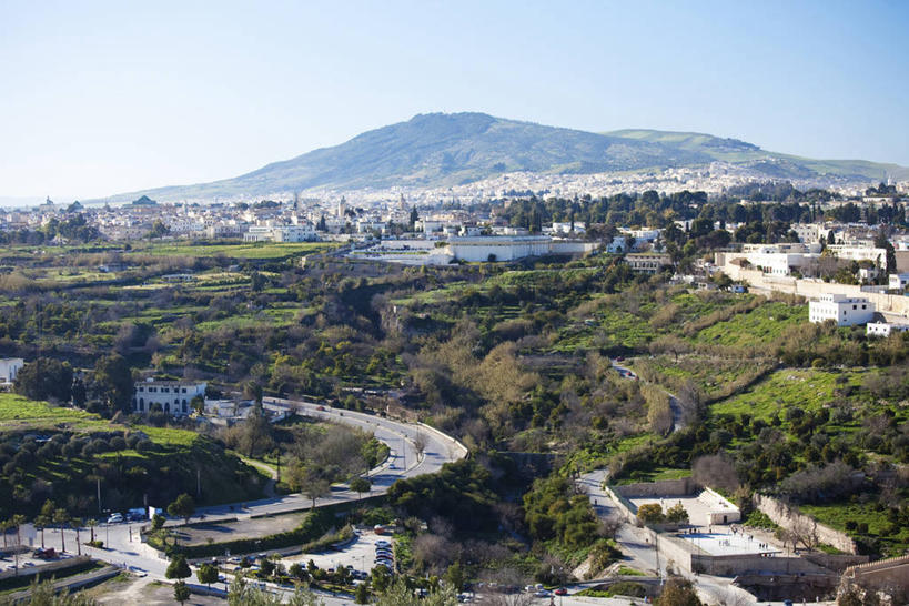 无人,家,横图,俯视,室外,白天,度假,草地,草坪,石头,美景,山,山脉,植物,城市风光,城市,道路,路,非洲,摩洛哥,阴影,光线,石子,影子,房屋,屋子,景观,山峰,小路,交通,山峦,娱乐,楼房,住宅,草,树,树木,蓝色,绿色,蓝天,天空,阳光,自然,群山,天,享受,休闲,景色,放松,乡间小路,生长,晴朗,成长,万里无云,阿非利加洲,摩洛哥王国,菲斯,石块,岩石,晴空,晴空万里,彩图,高角度拍摄,房子