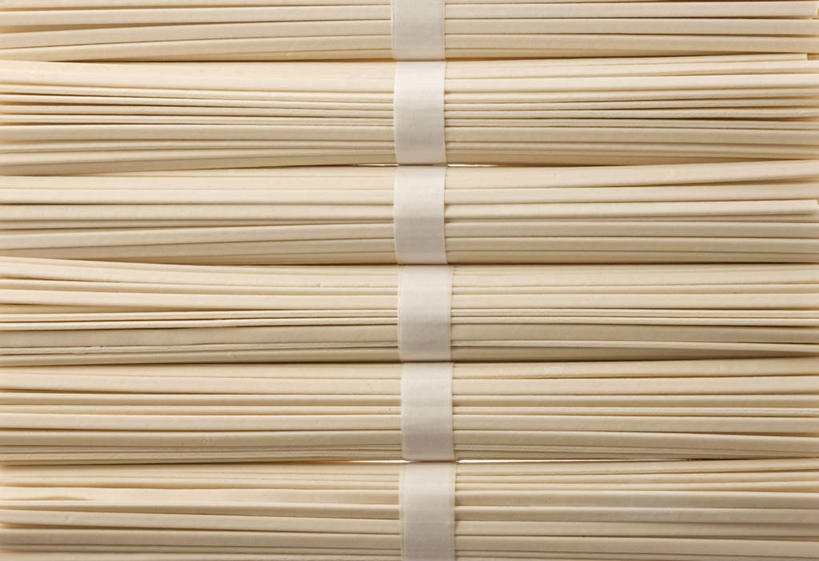 面食,面条,无人,横图,俯视,室内,特写,白天,烹饪,一排,许多,阴影,整齐,并列,并排,反射,影子,面,日本料理,料理,食品,很多,菜肴,美食,食物,排列,日式料理,日式,乌冬面,摄影,佳肴,影棚,队列,平行,乌龙面,彩图,高角度拍摄,影棚拍摄,拍摄