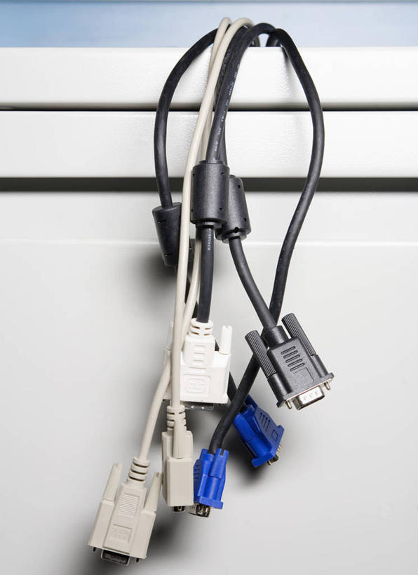 无人,竖图,室内,特写,白天,正面,静物,许多,阴影,电力,反射,电缆,电线,线,影子,电能,很多,线路,电,电源,能量,计算机电缆,彩图