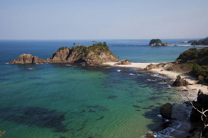 无人,公园,横图,室外,白天,正面,旅游,度假,岛屿,海浪,海洋,美景,沙滩,山,山脉,京都,日本,亚洲,阴影,光线,沙子,影子,岛,海岸,景观,浪花,山峰,水平线,辽阔,海平线,沙地,山峦,娱乐,蓝色,蓝天,天空,阳光,自然,海水,群山,天,享受,休闲,广阔,景色,放松,京都府,晴朗,一望无际,自然风光,海景,东亚,本州,万里无云,本州岛,日本国,近畿地方,近畿,无边无际,一马平川,大海,风浪,海,海水的波动,海滩,近岸浪,列岛,群岛,涌浪,诸岛,晴空,晴空万里,彩图,国定公园,丹后天桥立大江山国定公园,水天相接,水天一线