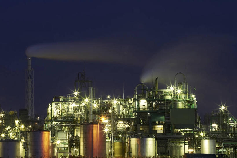 无人,工厂,横图,室外,夜晚,正面,烟囱,照明,日本,亚洲,阴影,环保,光线,影子,灯光,灯,灯具,工业,能源,照亮,回收,资源,照明设备,利用,低碳,东亚,循环,本州,三重县,本州岛,日本国,近畿地方,近畿,持续,三重,彩图,制造厂,生产工厂