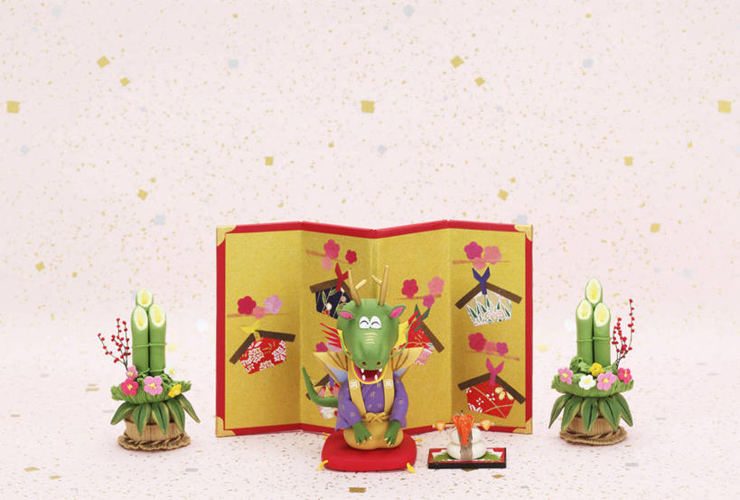 无人,站,横图,室内,白天,白色背景,正面,民族服装,成功,家具,靠垫,屏风,一条,阴影,和服,装饰,反射,龙,影子,靠枕,注视,垫子,枕头,观察,看,站着,摄影,服饰,影棚,观看,华丽,修饰,协调,点缀,察看,遮挡,高贵,关注,图腾,传说,分隔,吴服,唐草,唐花,唐锦,门松,衬托,美观,雅致,雅观,长寿,祥瑞,灵兽,权势,尊荣,美化,幸运,站立,彩图,全身,影棚拍摄,传统服装,民俗服,拍摄