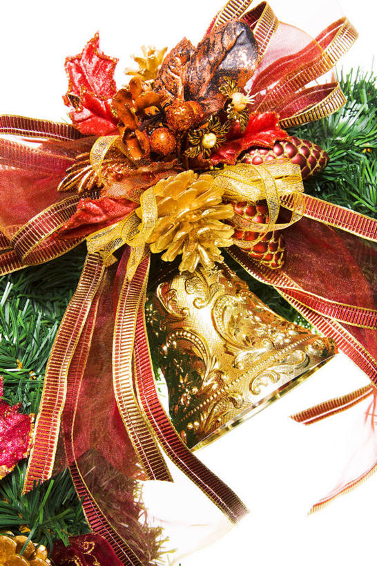 无人,竖图,俯视,室内,特写,白天,白色背景,叶子,金属制品,圣诞节,阴影,节日,庆祝,装饰,反射,金属,铃铛,丝绸,丝带,影子,坚果,果实,绿叶,松果,缎带,文化,绸带,干果,庆典,嫩叶,摄影,影棚,纪念,华丽,修饰,点缀,松塔,衬托,美观,雅致,雅观,圣诞铃铛,铜制,叶,叶片,彩图,高角度拍摄,影棚拍摄,拍摄