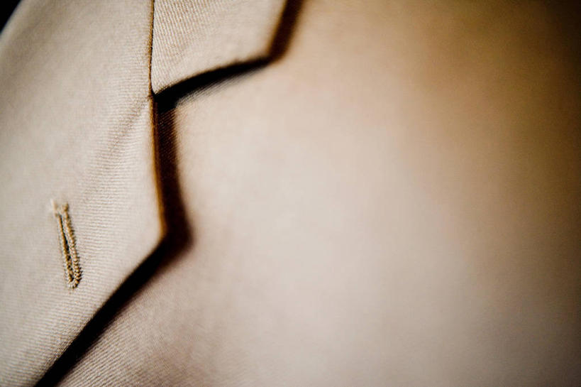 无人,横图,室内,特写,白天,正面,西装,静物,阴影,套装,正装,朦胧,模糊,反射,影子,职业装,一件,彩图