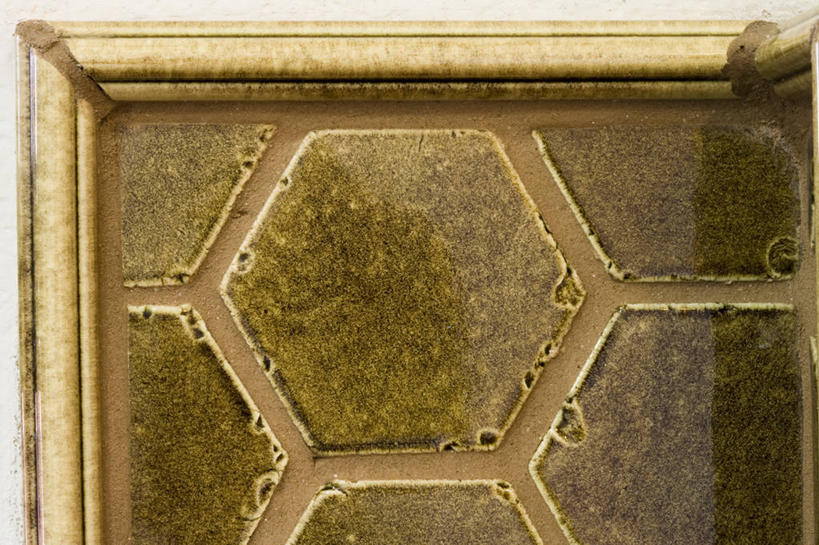 无人,横图,室内,特写,白天,正面,建材,建筑,静物,阴影,反射,材料,瓷砖,六边形,图形,影子,墙,几何,墙砖,墙壁,墙面,建造,数学,彩图,几何图形,平面图形,墙面砖